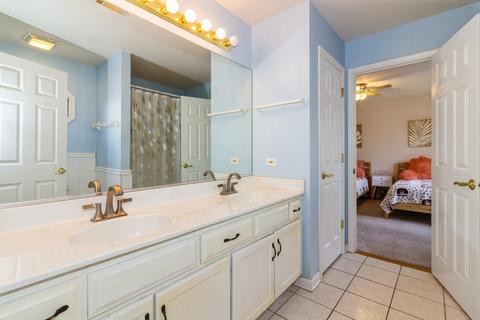 2446 Geneva Ct, Aurora, IL 60503 photo 13