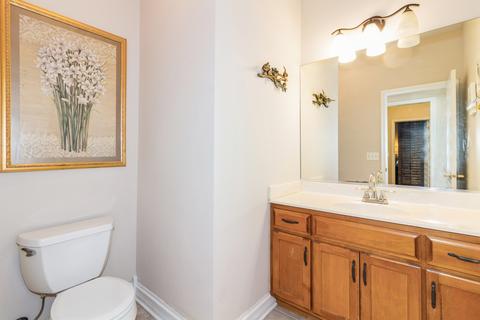 2446 Geneva Ct, Aurora, IL 60503 photo 9