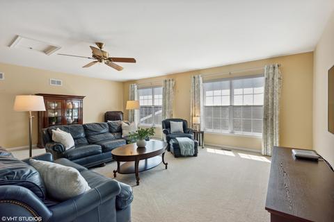 3897 Kingsmill Dr, Elgin, IL 60124 photo 20