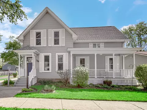 38 N Green St, Carpentersville, IL 60110