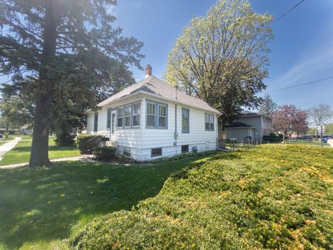 1349 N 14th St, Dekalb, IL 60115