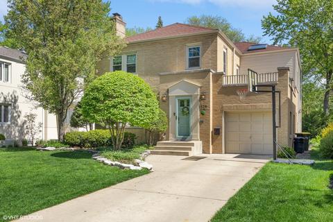 526 Uvedale Rd, Riverside, IL 60546