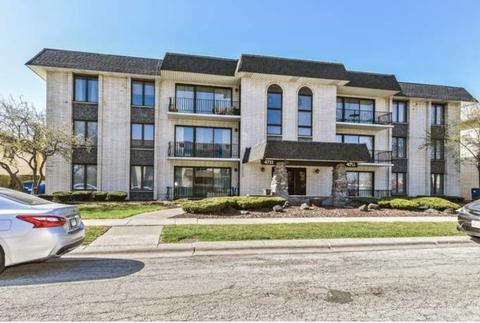 4711 W 106th St #2B, Oak Lawn, IL 60453