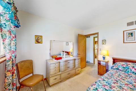 2255 S Wolf Rd S, Des Plaines, IL 60018 photo 22