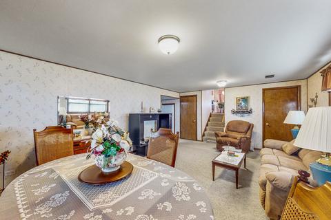 2255 S Wolf Rd S, Des Plaines, IL 60018 photo 16