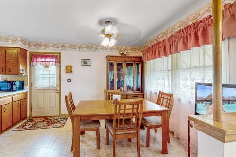 2255 S Wolf Rd S, Des Plaines, IL 60018 photo 8