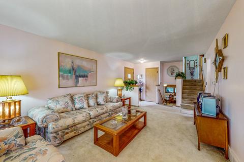 2255 S Wolf Rd S, Des Plaines, IL 60018 photo 11