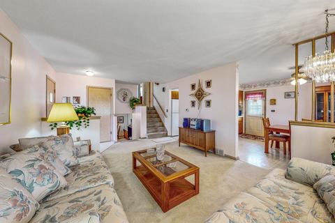 2255 S Wolf Rd S, Des Plaines, IL 60018 photo 13
