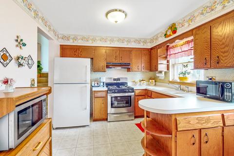 2255 S Wolf Rd S, Des Plaines, IL 60018 photo 5