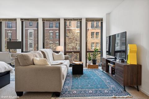 1 E Scott St #601, Chicago, IL 60610 photo 3