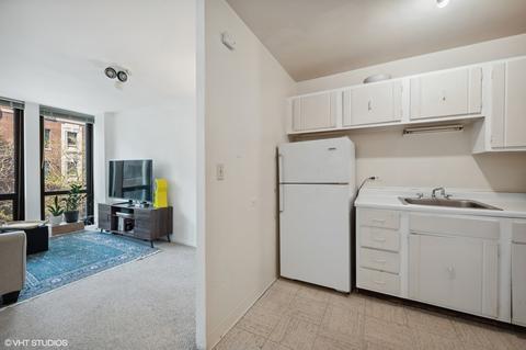 1 E Scott St #601, Chicago, IL 60610 photo 8