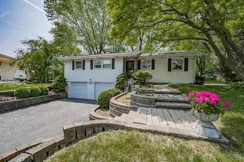 550 Bluebell Ct, Lisle, IL 60532