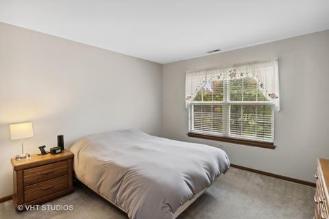 592 Brighton Ct, Elgin, IL 60123 photo 13