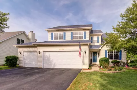 2215 Tremont Ave, Aurora, IL 60502