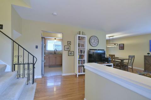 523 E Park Ave, Elmhurst, IL 60126 photo 5
