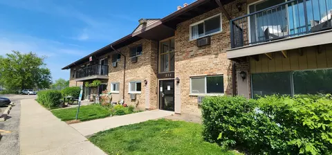 814 E Old Willow Rd #214, Prospect Heights, IL 60070