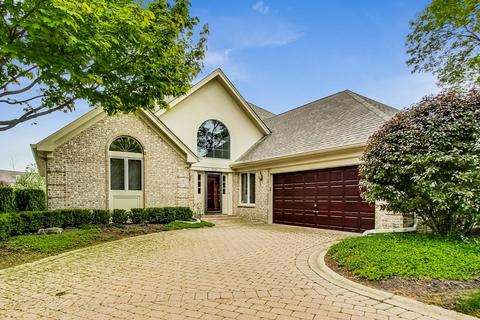 303 Rivershire Ct, Lincolnshire, IL 60069