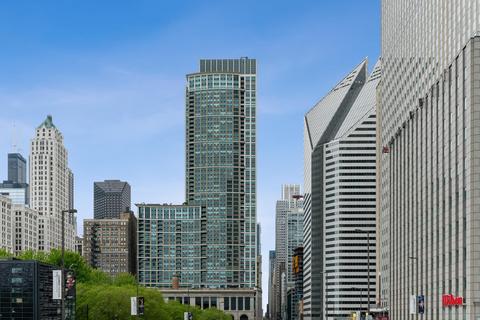130 N Garland Ct #1612, Chicago, IL 60602