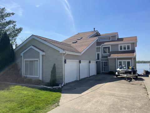 132 Eagle Point Rd, Fox Lake, IL 60020
