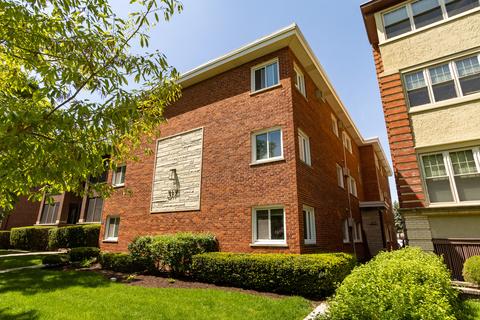 317 Wisconsin Ave #2C, Oak Park, IL 60302