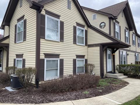 2711 Wayfaring Ln #B, Lisle, IL 60532