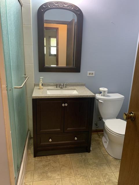 1303 Devonshire Dr, Joliet, IL 60435 photo 9