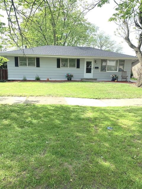 1303 Devonshire Dr, Joliet, IL 60435