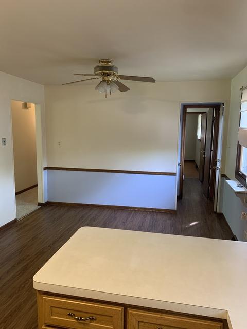 1303 Devonshire Dr, Joliet, IL 60435 photo 6