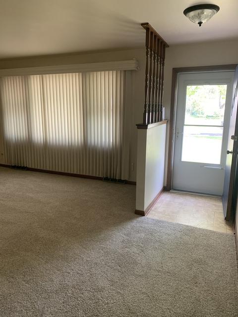 1303 Devonshire Dr, Joliet, IL 60435 photo 2