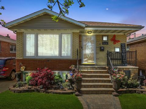 2976 W Columbus Ave, Chicago, IL 60652