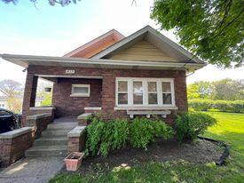 1823 W Dugdale Rd, Waukegan, IL 60085