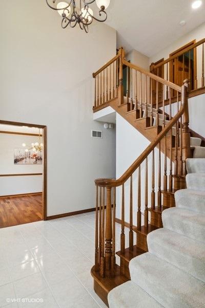 511 Rock Spring Ct, Naperville, IL 60565 photo 2