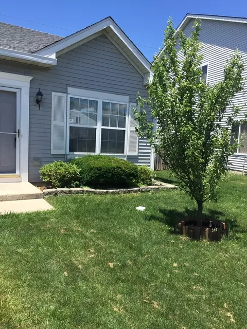 390 Richmond Dr, Romeoville, IL 60446