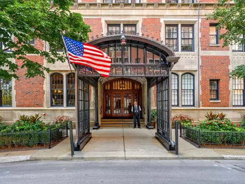 1120 N Lake Shore Dr #3AB, Chicago, IL 60611