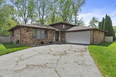 18436 Illi Indi Dr, Lansing, IL 60438
