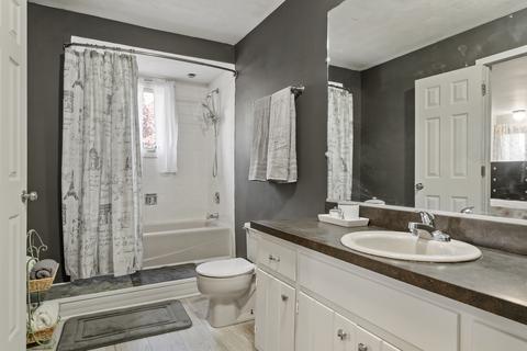 18436 Illi Indi Dr, Lansing, IL 60438 photo 18