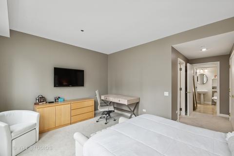 445 E North Water St #E-802, Chicago, IL 60611 photo 11