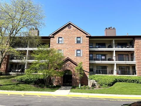 651 Hapsfield Ln #302, Buffalo Grove, IL 60089