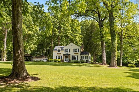 5 S749 May Rd, Sugar Grove, IL 60554