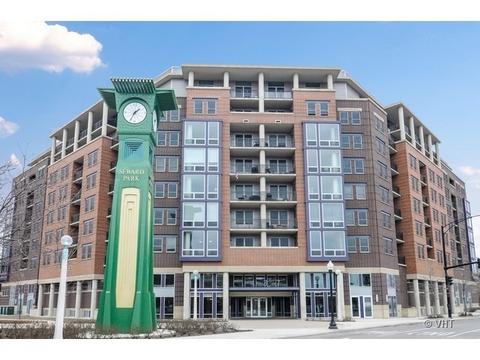 437 W Division St #405, Chicago, IL 60610