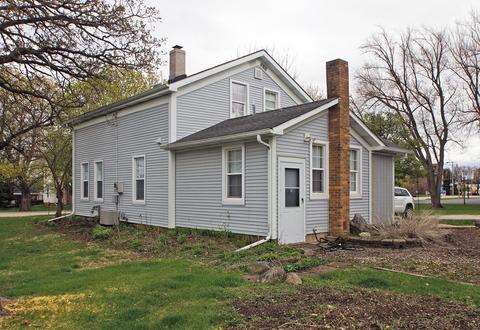 10203 Main St, Hebron, IL 60034 photo 6