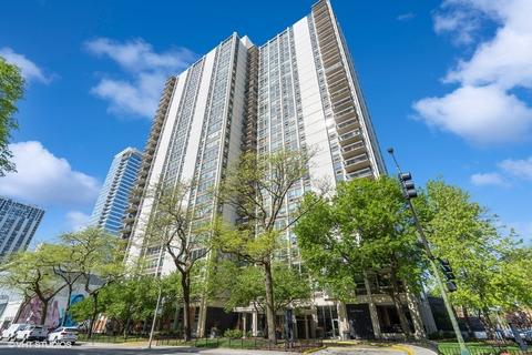 1255 N Sandburg Ter #2302, Chicago, IL 60610