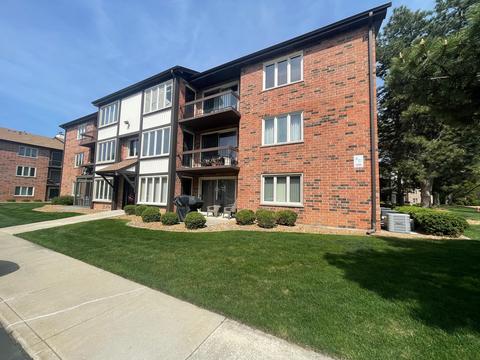 5000 Circle Ct #804, Crestwood, IL 60445