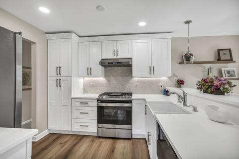 660 Lancaster Cir, Elgin, IL 60123 photo 6