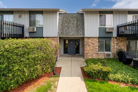 906 E Old Willow Rd #201, Prospect Heights, IL 60070