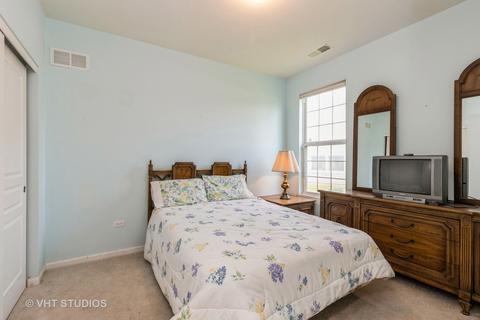 2816 Edgewater Dr, Elgin, IL 60124 photo 12