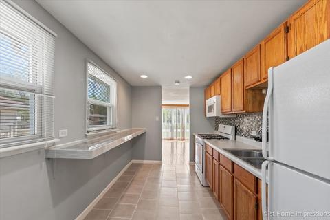 16640 Marshfield Ave, Markham, IL 60428 photo 4