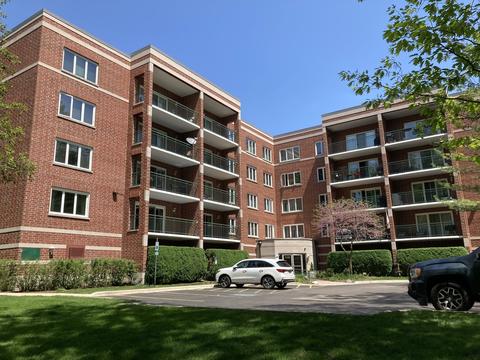 5320 N Lowell Ave #308, Chicago, IL 60630