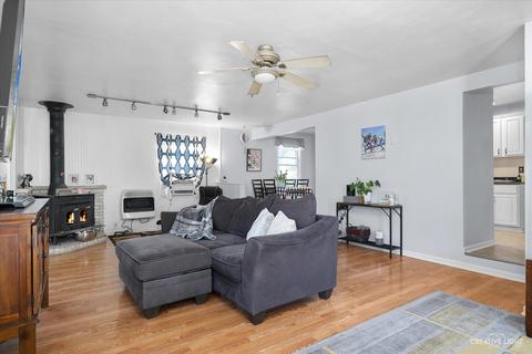 213 E Park St, Plano, IL 60545 photo 7