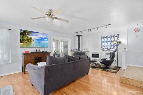 213 E Park St, Plano, IL 60545 photo 5